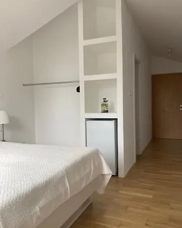瓦尼住宿加早餐旅馆 3*