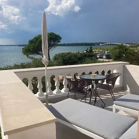 Vanni Oda ve Kahvaltı 3*